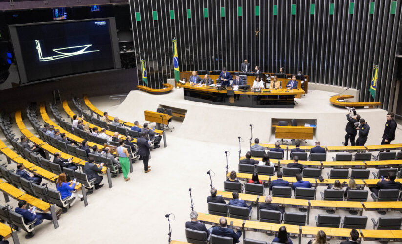 Dezembro marca a luta pelo fim da violência contra as mulheres